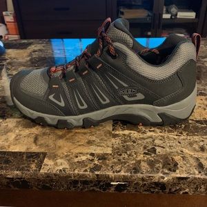 Keen Oakridge Raven Hiking/Trail boots
